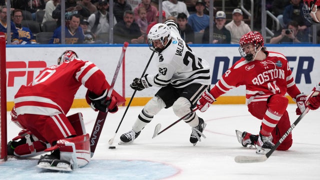 NCAA Boston W Michigan Hockey